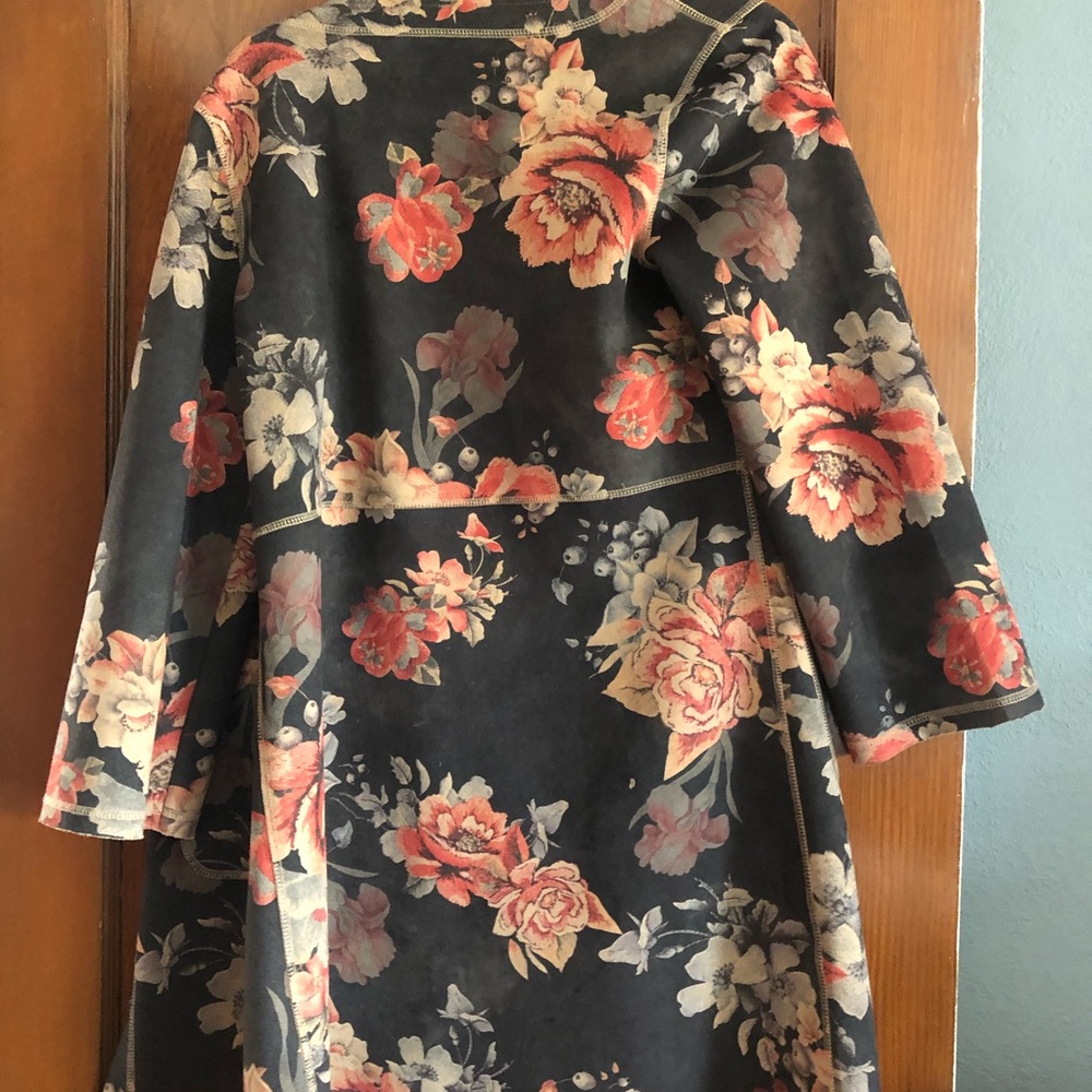 Perfect For Transitioning Into Fall - image 2